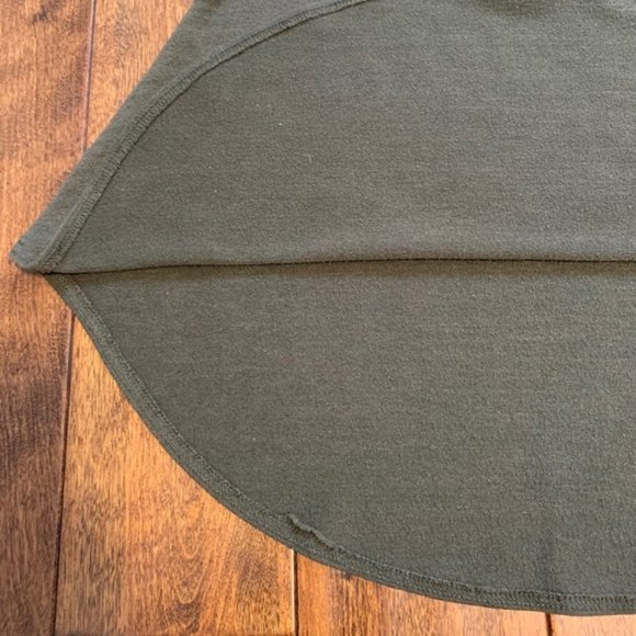 SOLD ๐๐Wilfred Free Tank ๐ฑ - Picture 7 of 7